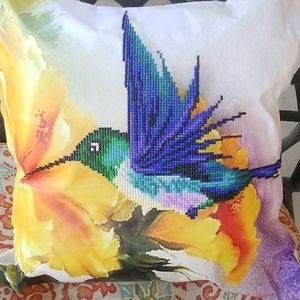 Exquisite Jeweled Hummingbird 3D Pillow nwot